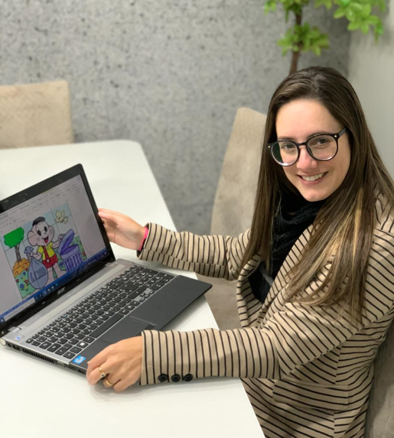 PROFESSORA DA REDE MUNICIPAL PARTICIPA DE CONCURSO ESTADUAL